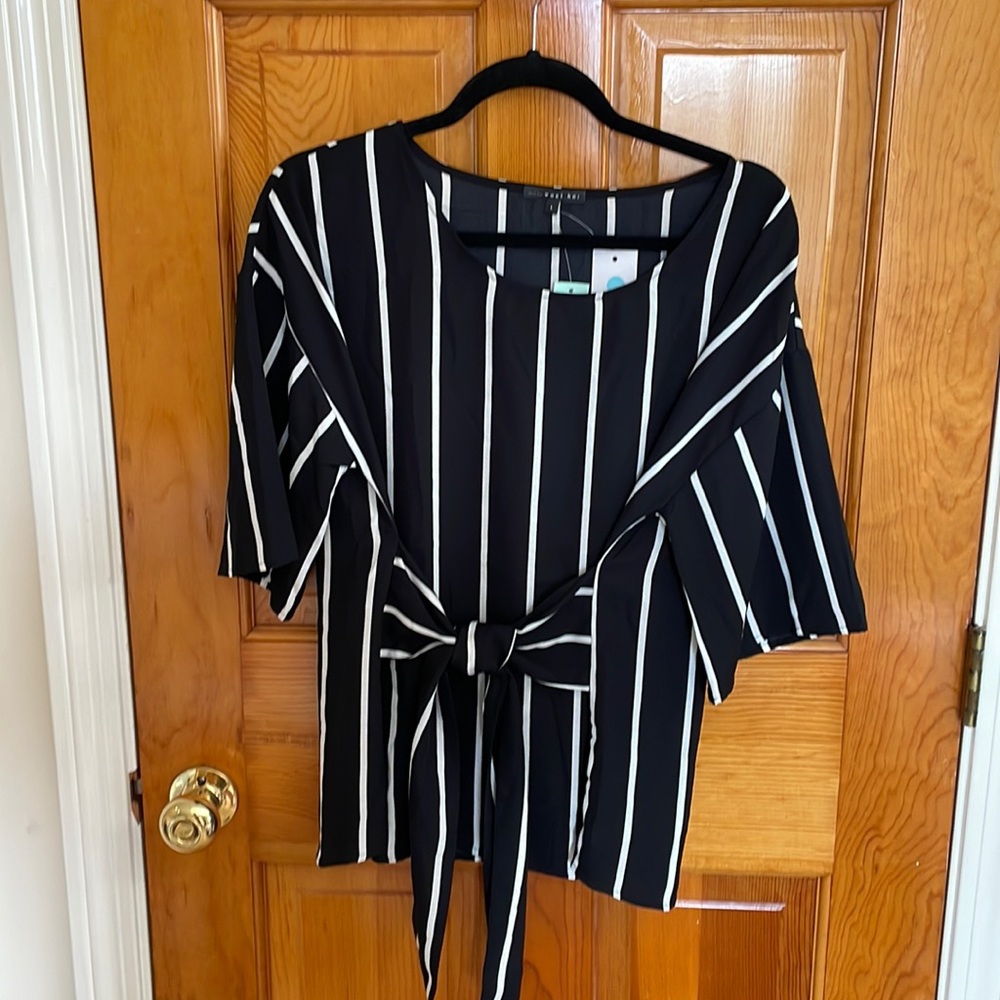 Stitch Fix West Kei Blouse with Front Tie Large NWT